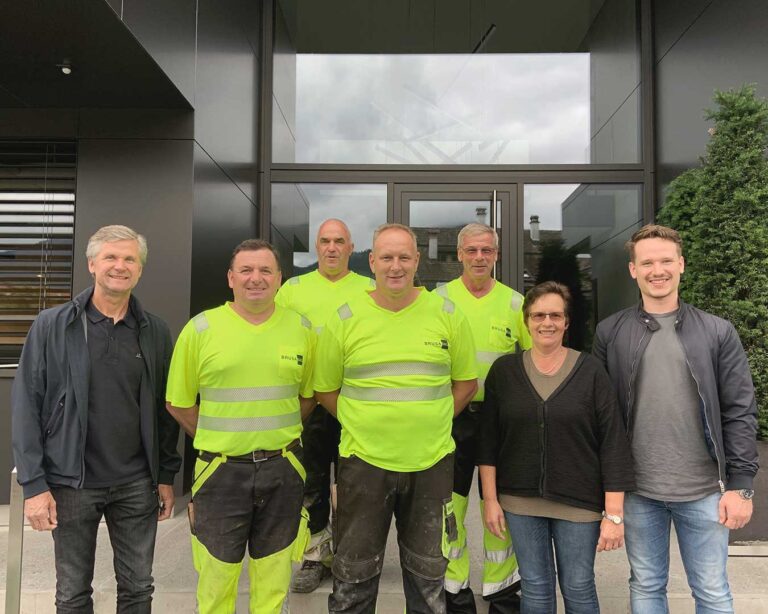 Jubilaren der Firma Brusa Bau mit Luzian und Karl Brusa