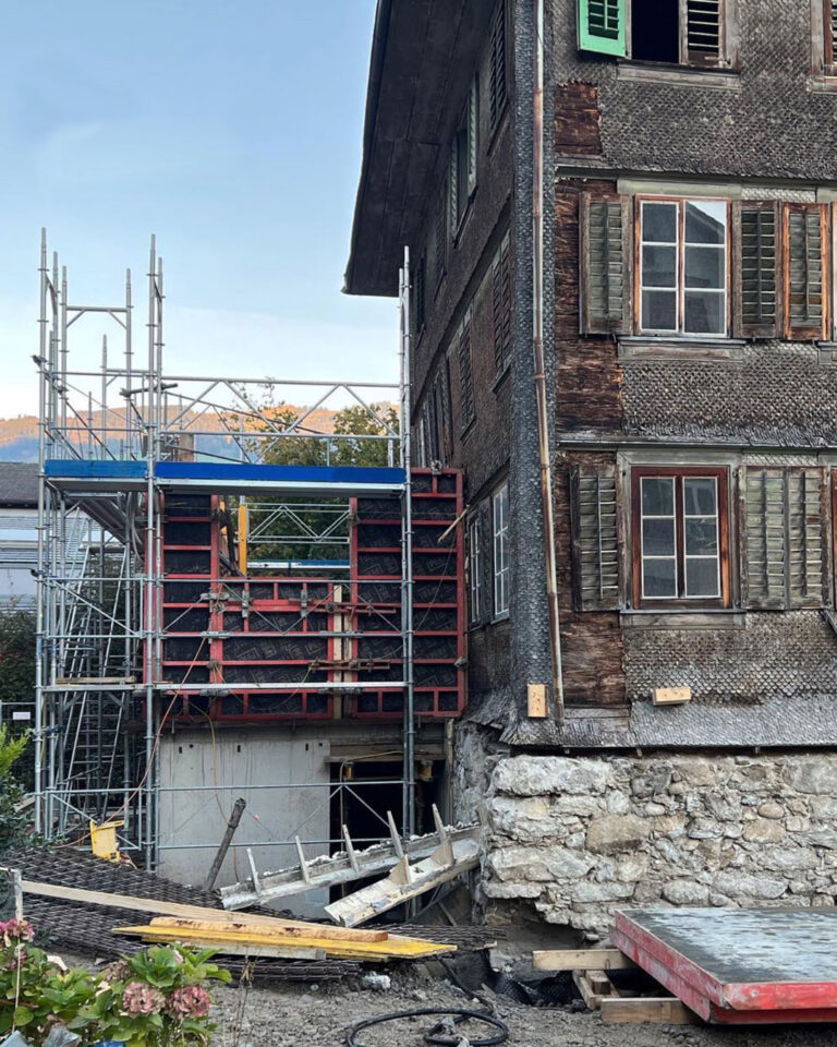 Anbau an bestehendes Einfamilien-Schindelhaus