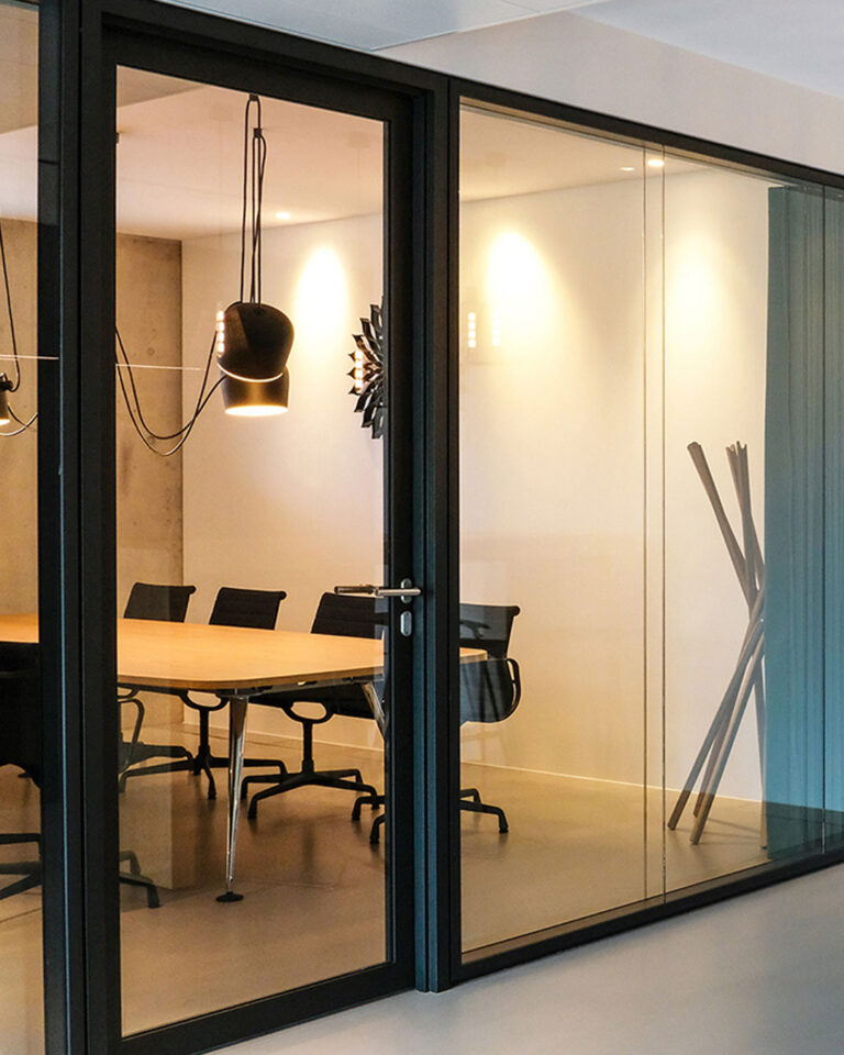 Modernes Sitzungszimmer von Brusa Bau