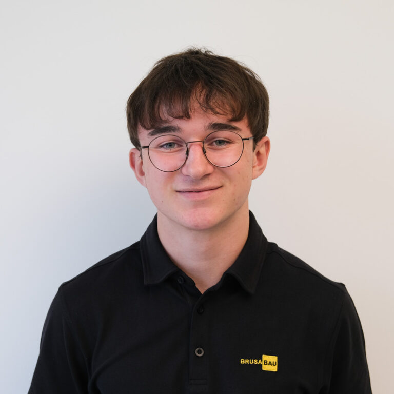 Portrait von Matteo Nobs Lehrling bei Brusa Planung