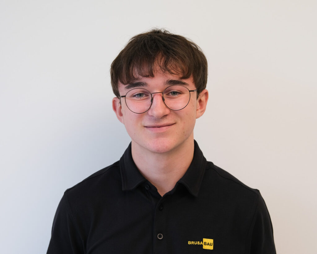 Portrait von Matteo Nobs Lehrling bei Brusa Planung