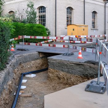 Grabarbeiten bei einem Wasserleitungsbruch